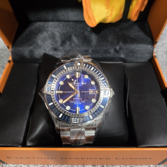 Stuhrling Watch BRAND NEW IN BOX - Picture 3 of 3